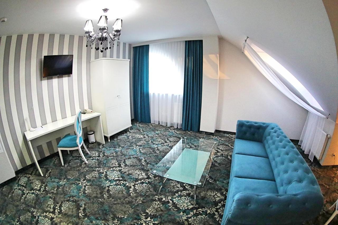 Hotel Lord Radom Ngoại thất bức ảnh