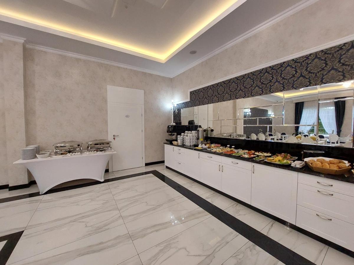 Hotel Lord Radom Ngoại thất bức ảnh