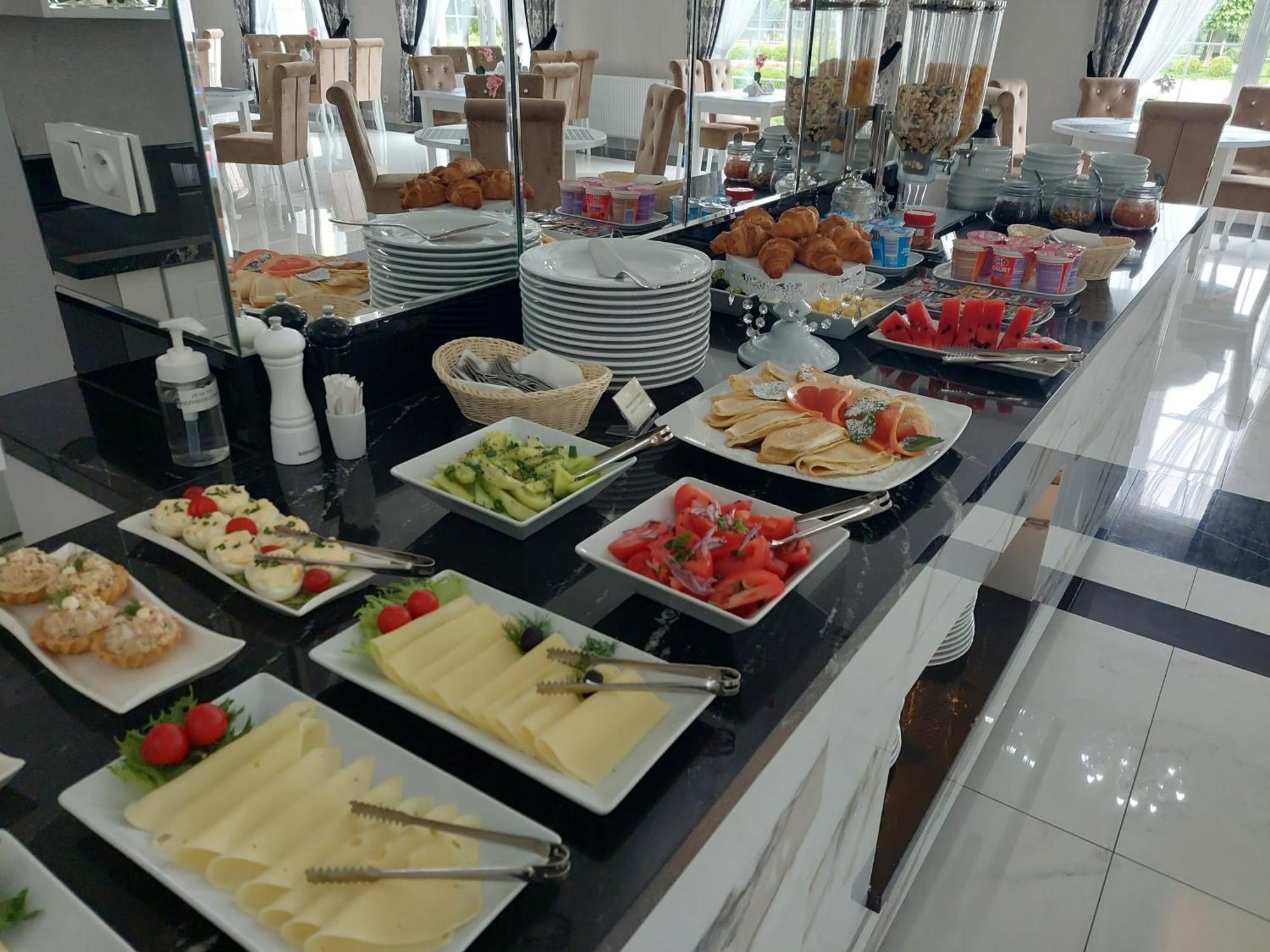 Hotel Lord Radom Ngoại thất bức ảnh