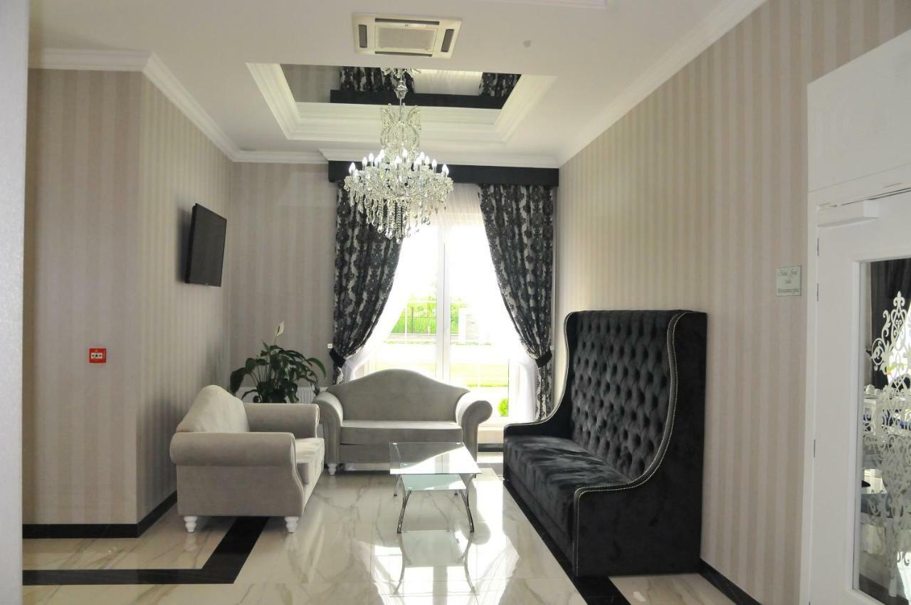 Hotel Lord Radom Ngoại thất bức ảnh